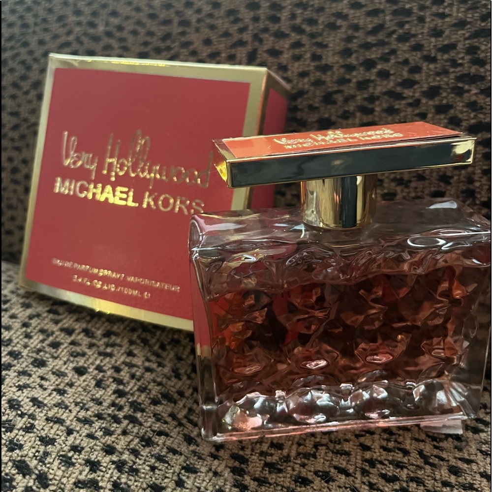 Very Hollywood by Michael kors